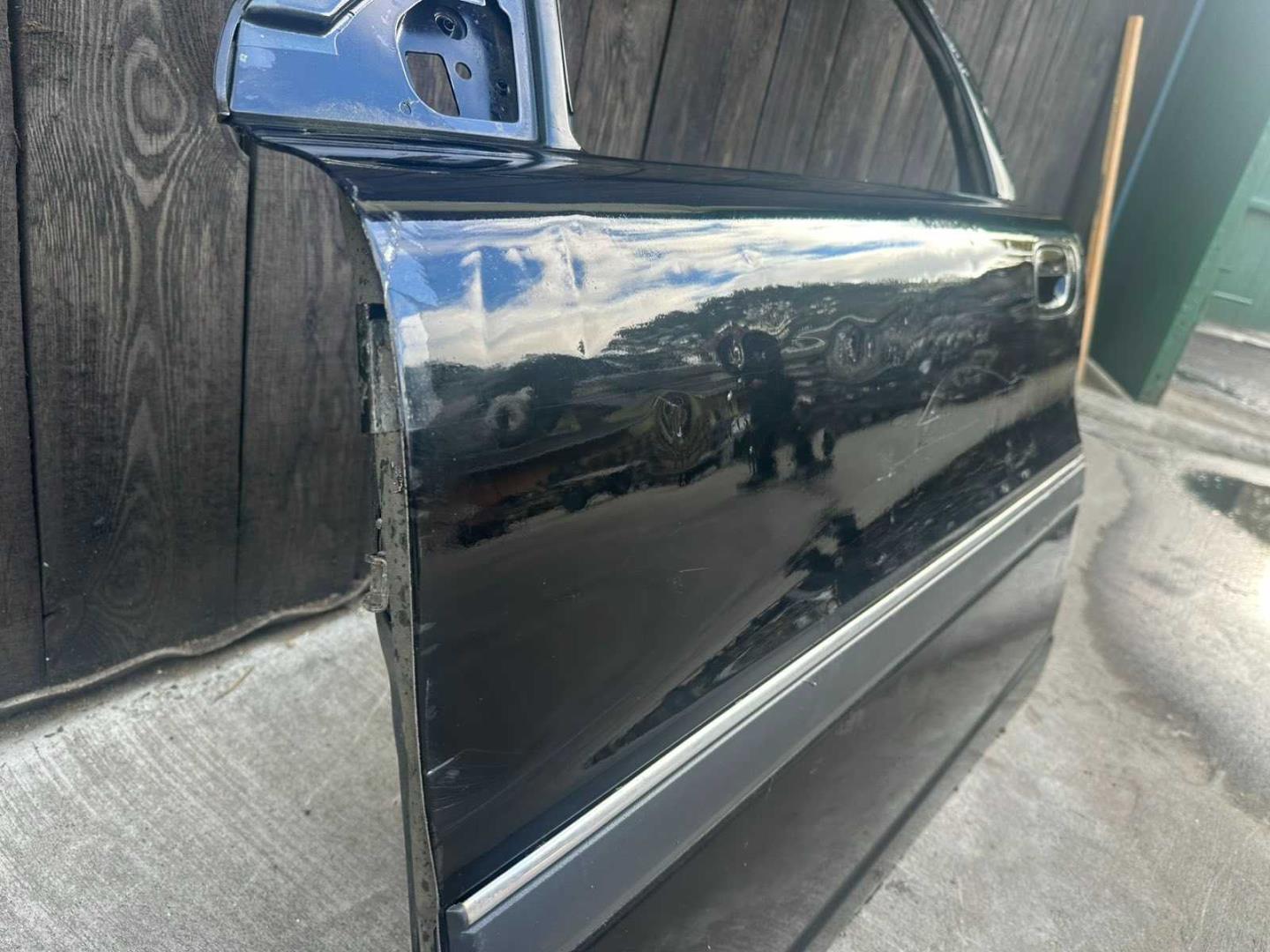 Дверь передняя левая