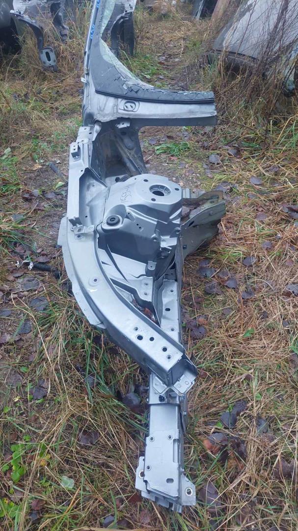 Лонжерон передний правый