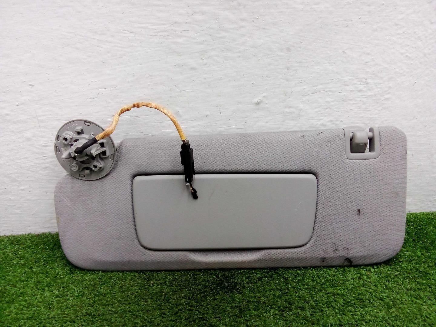 Козырек солнцезащитный