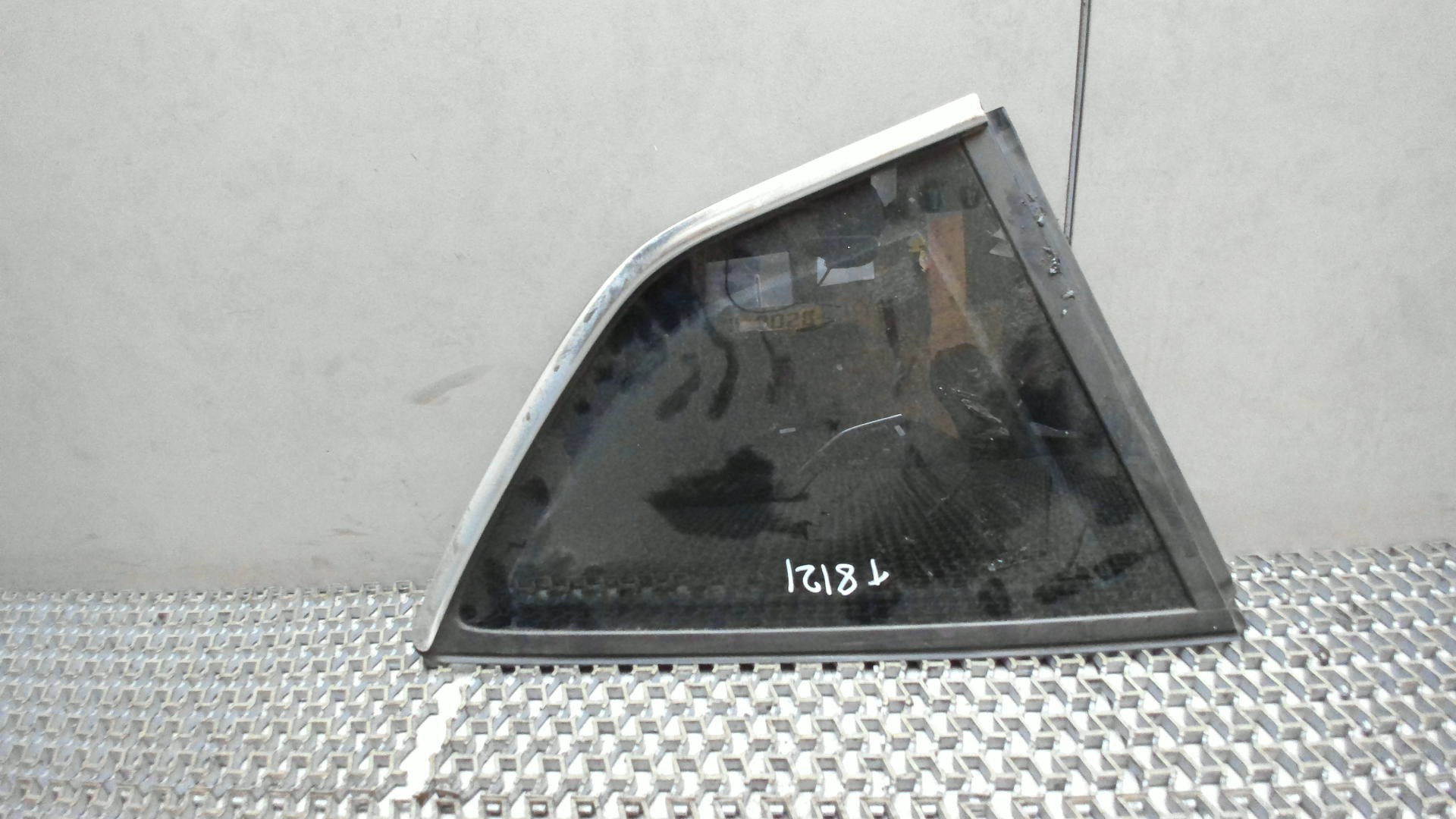 Стекло боковое