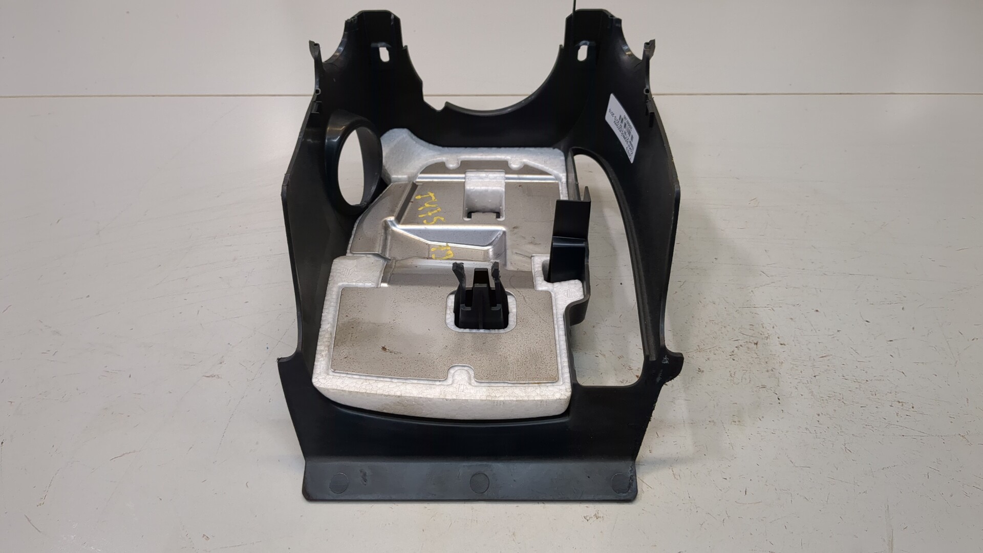 Кожух рулевой колонки