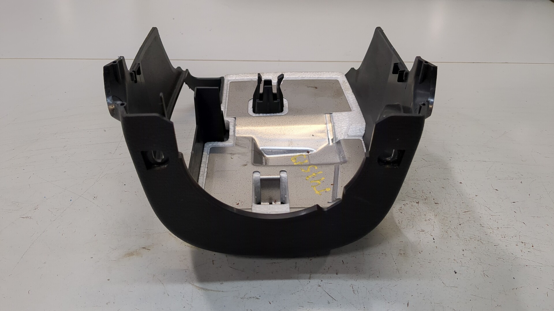 Кожух рулевой колонки