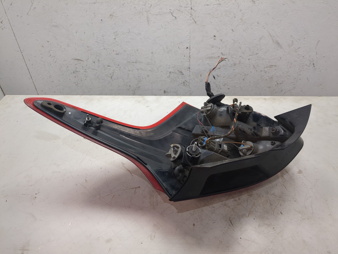 Фонарь задний левый