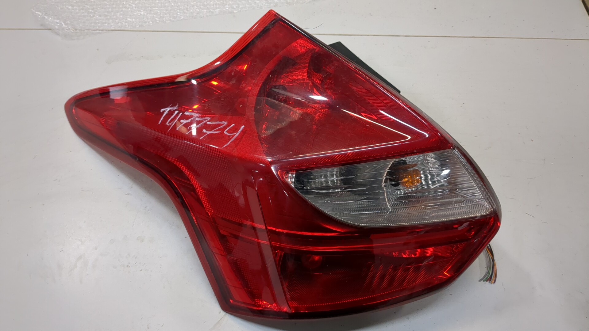 Фонарь задний левый