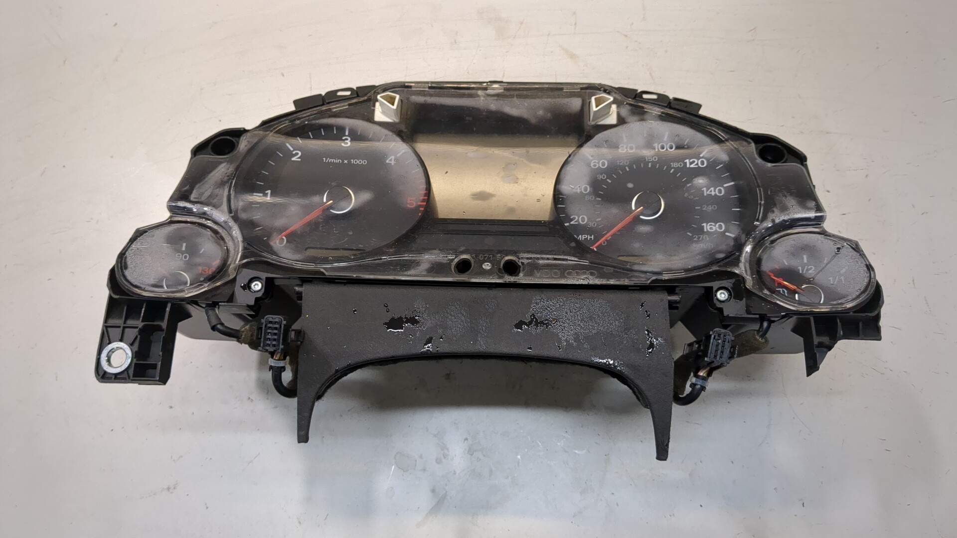 Панель приборов