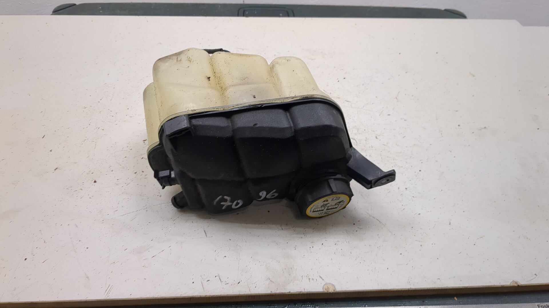 Бачок расширительный