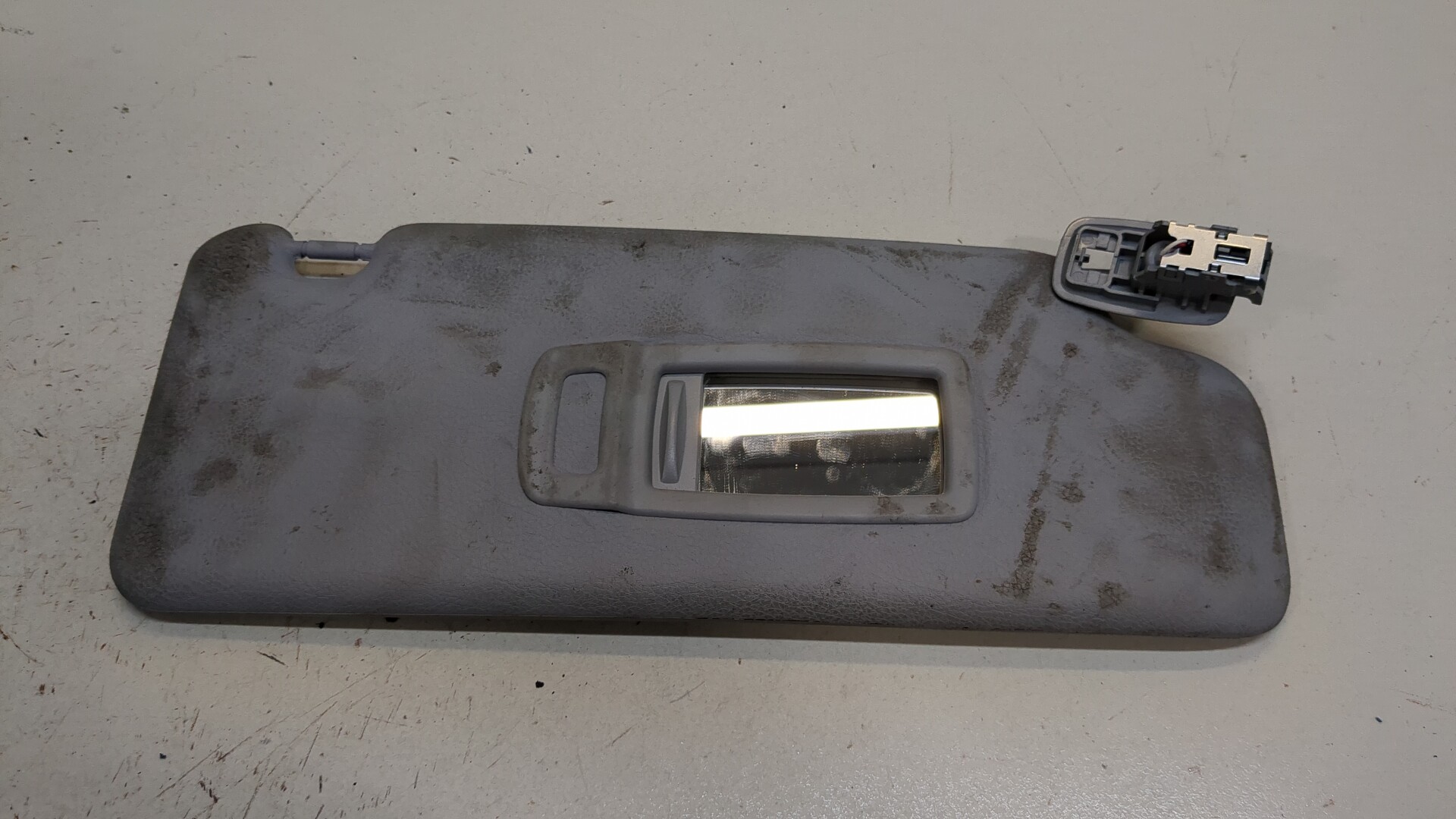 Козырек солнцезащитный