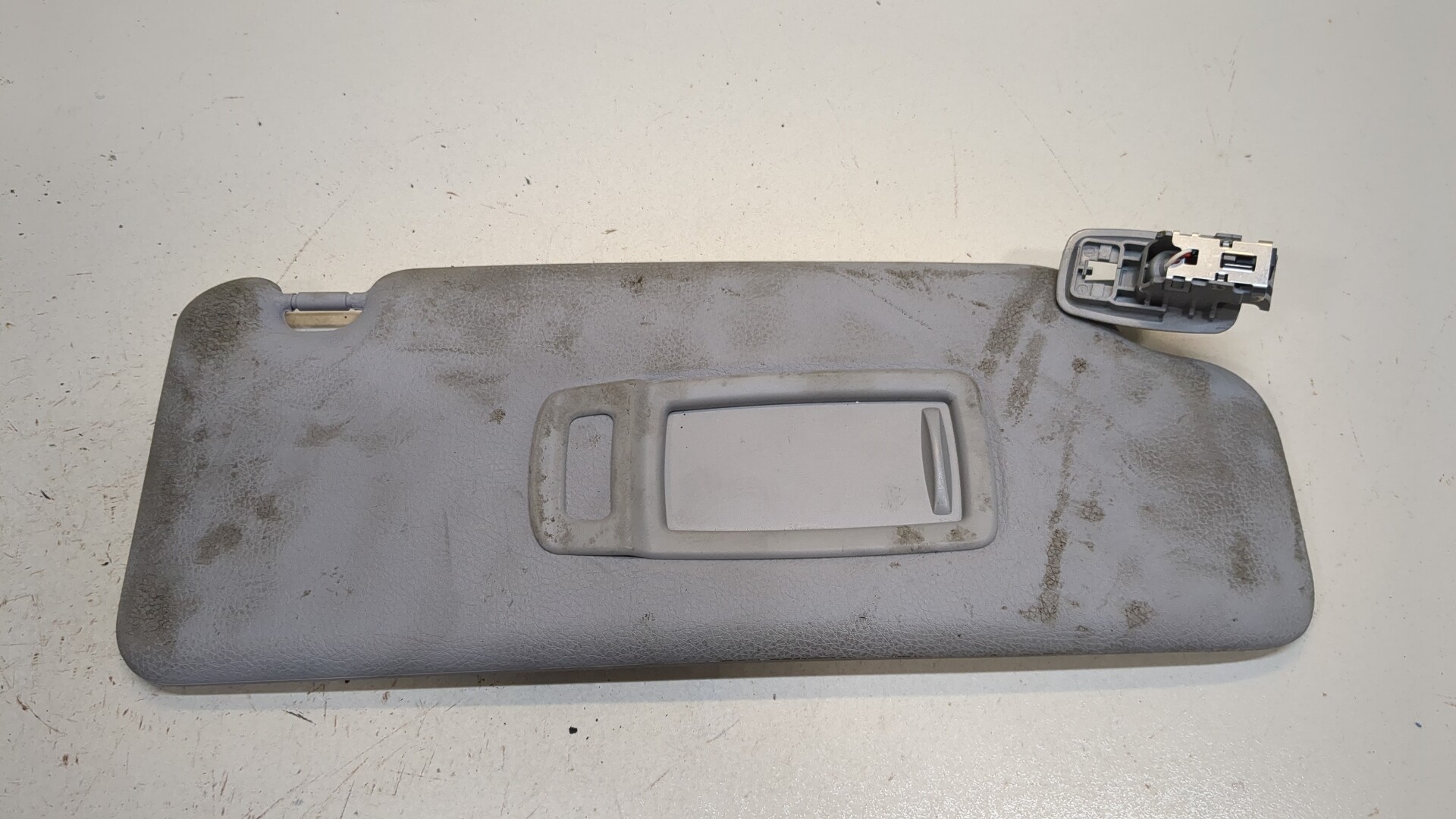 Козырек солнцезащитный