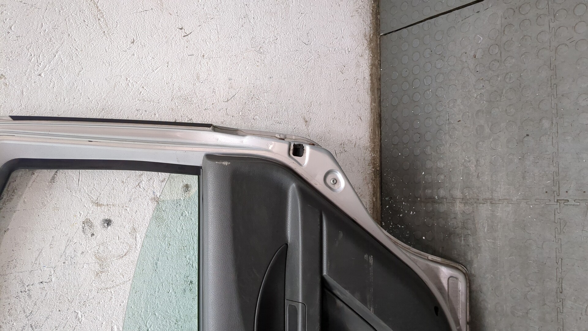 Дверь задняя правая