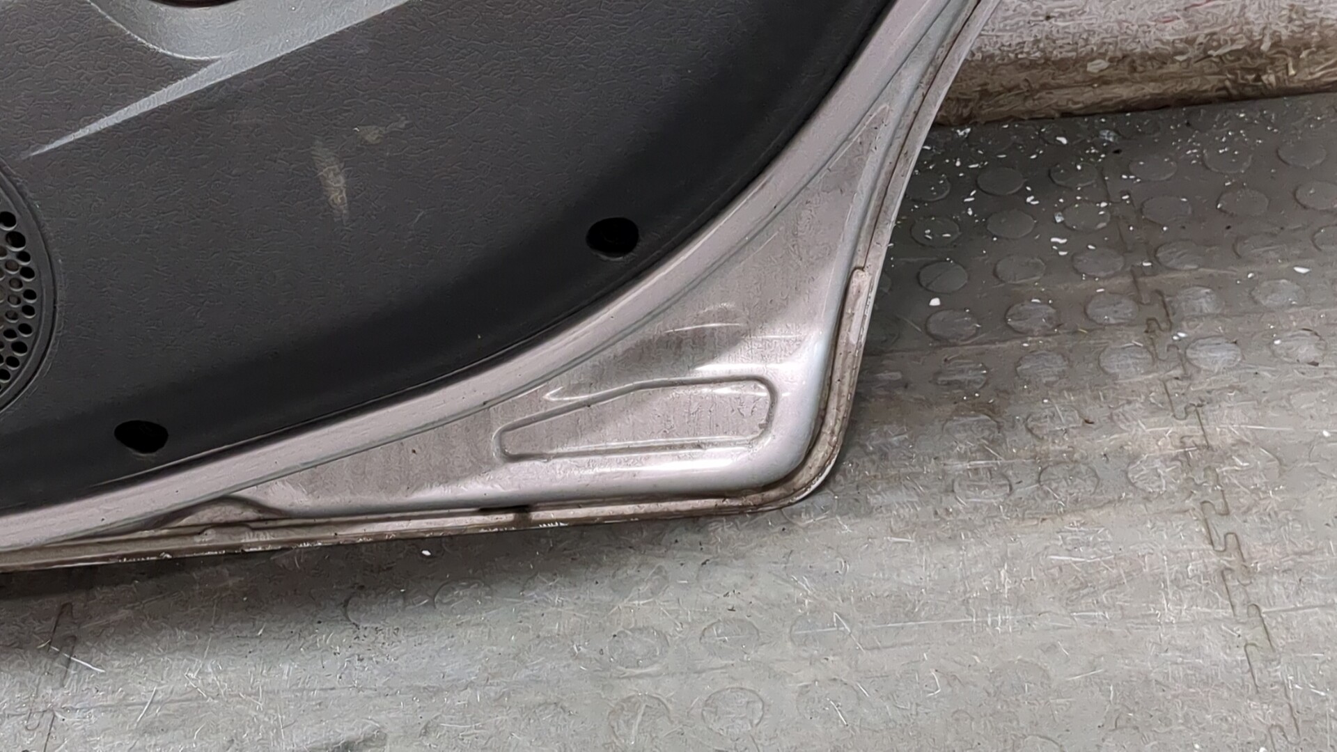 Дверь задняя правая