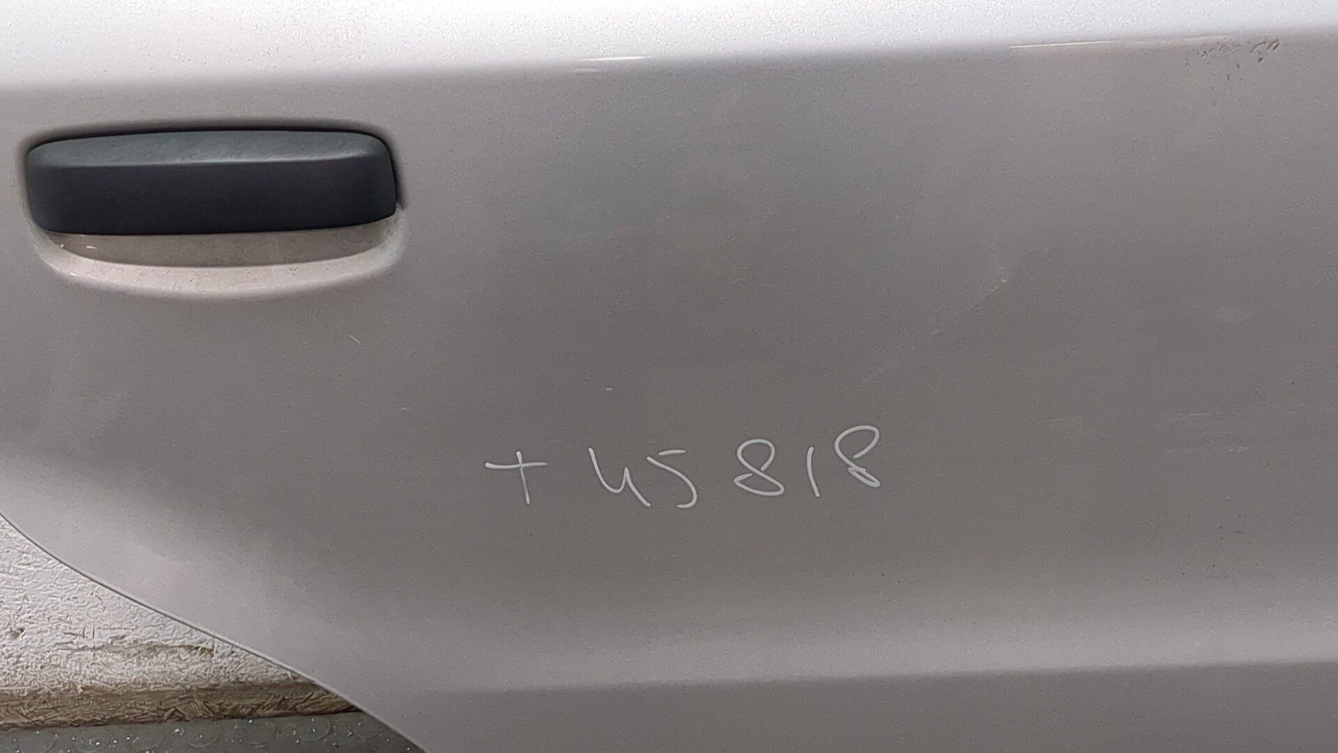 Дверь задняя правая