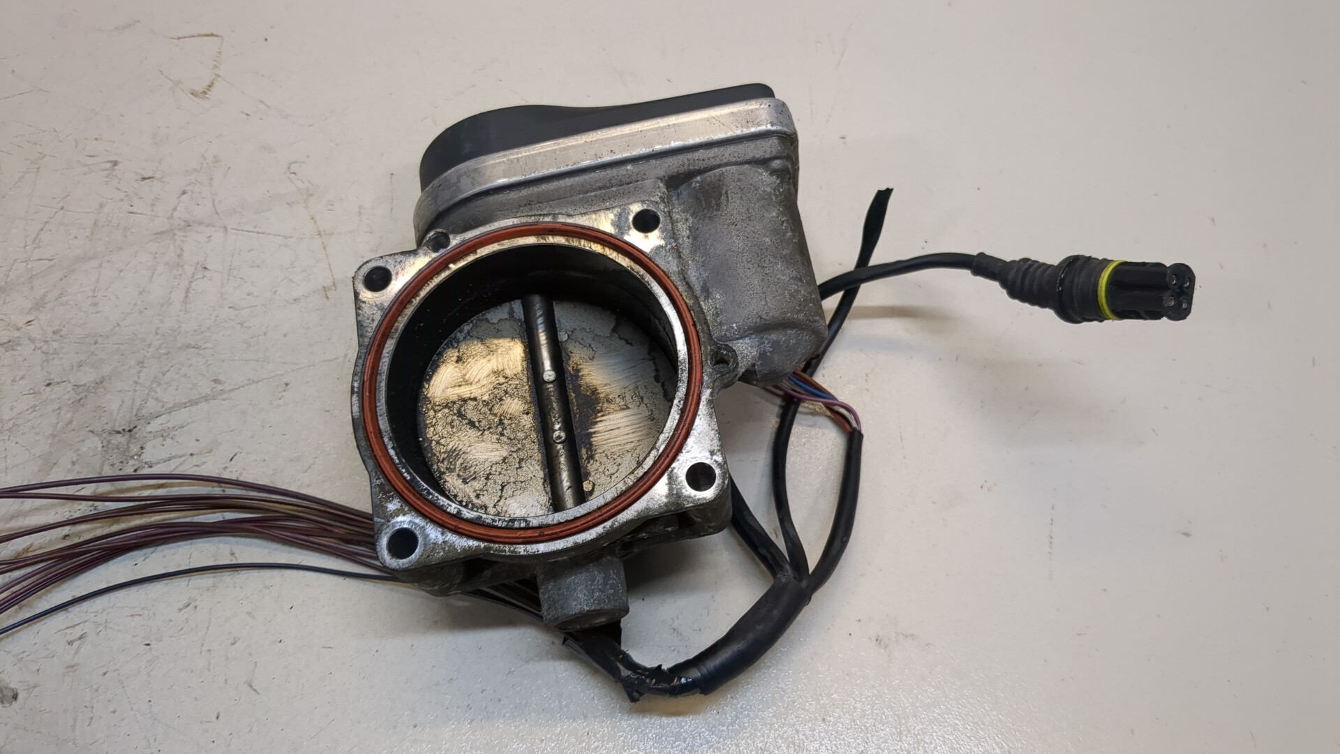 Заслонка дроссельная электрическая