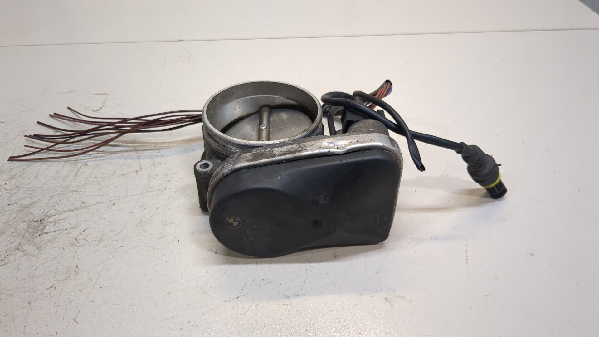 Заслонка дроссельная электрическая