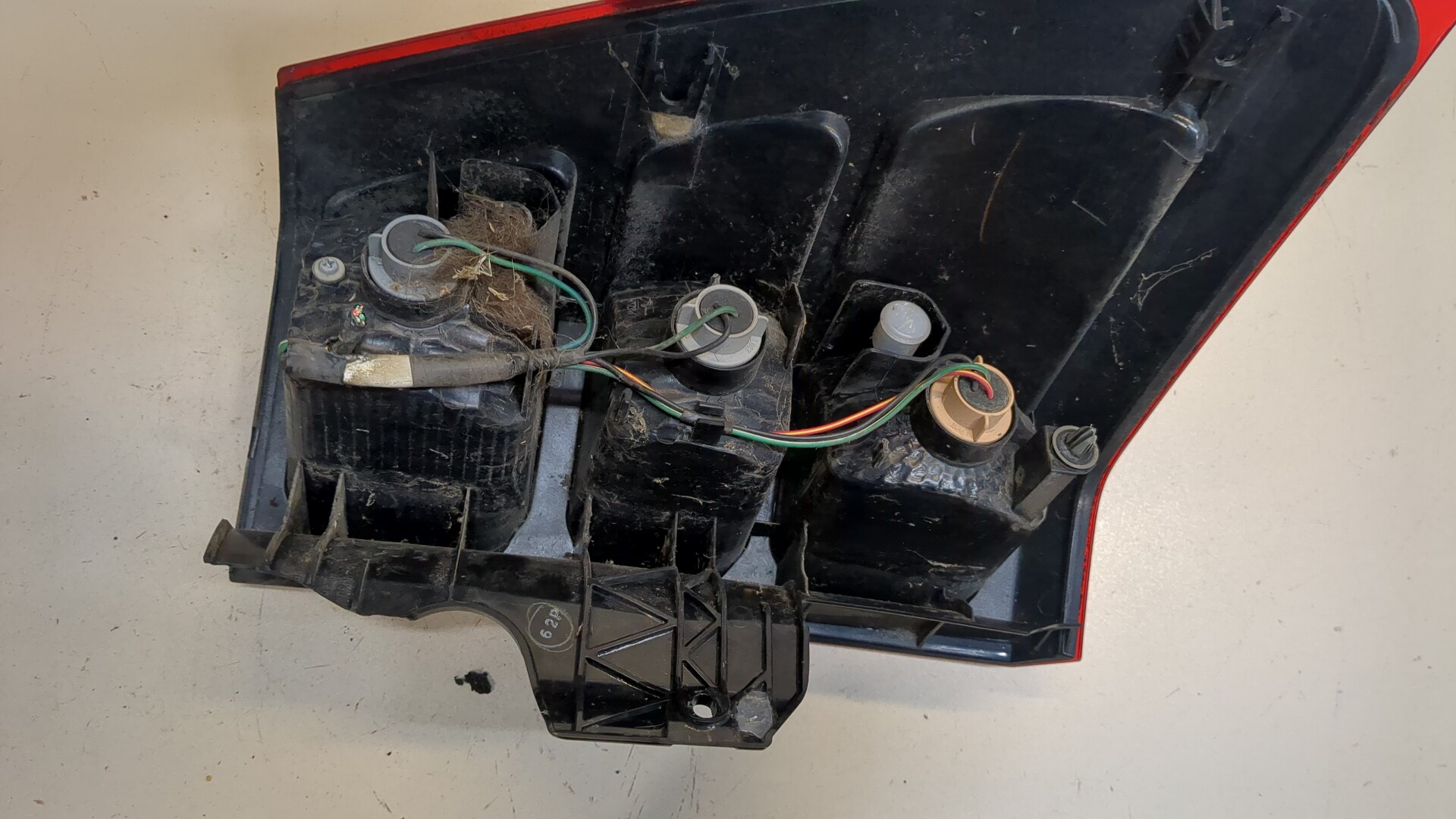 Фонарь задний правый