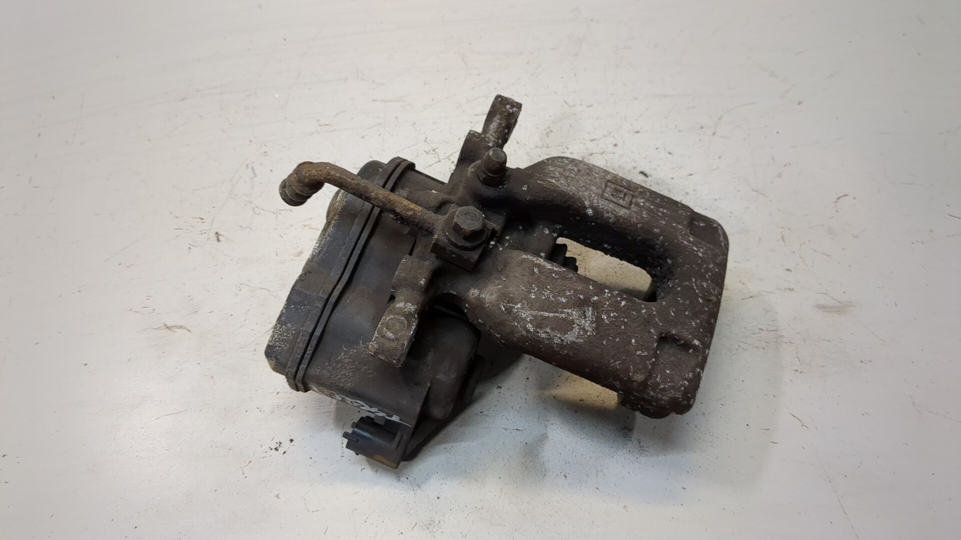 Суппорт задний правый