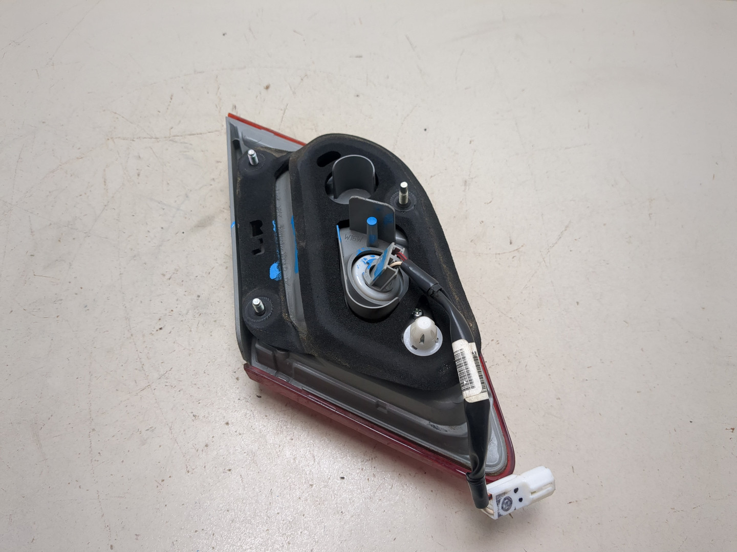 Фонарь задний внутренний правый