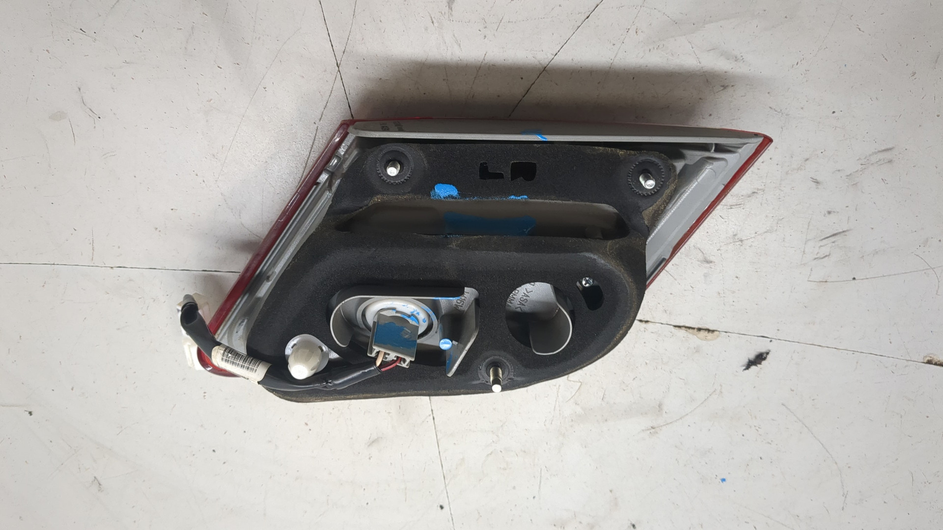 Фонарь задний внутренний правый