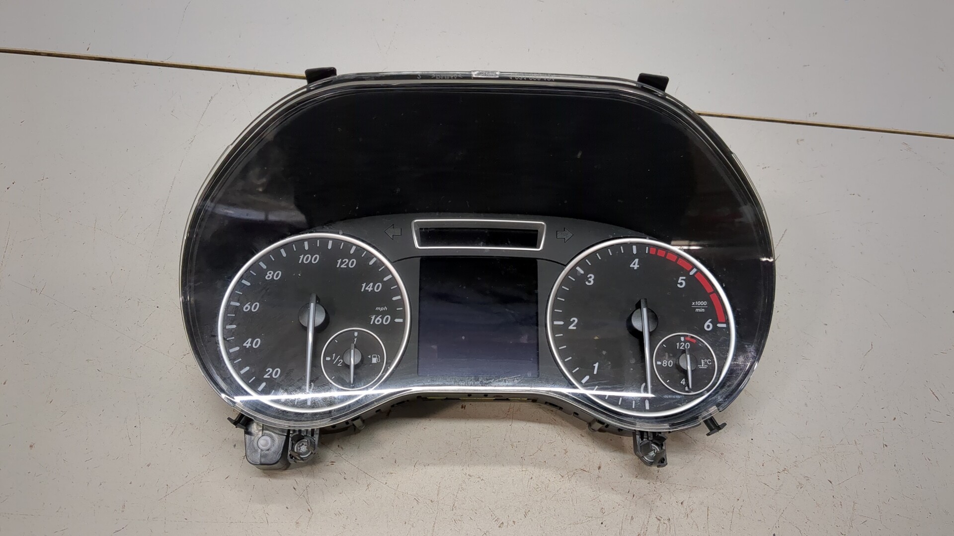 Панель приборов