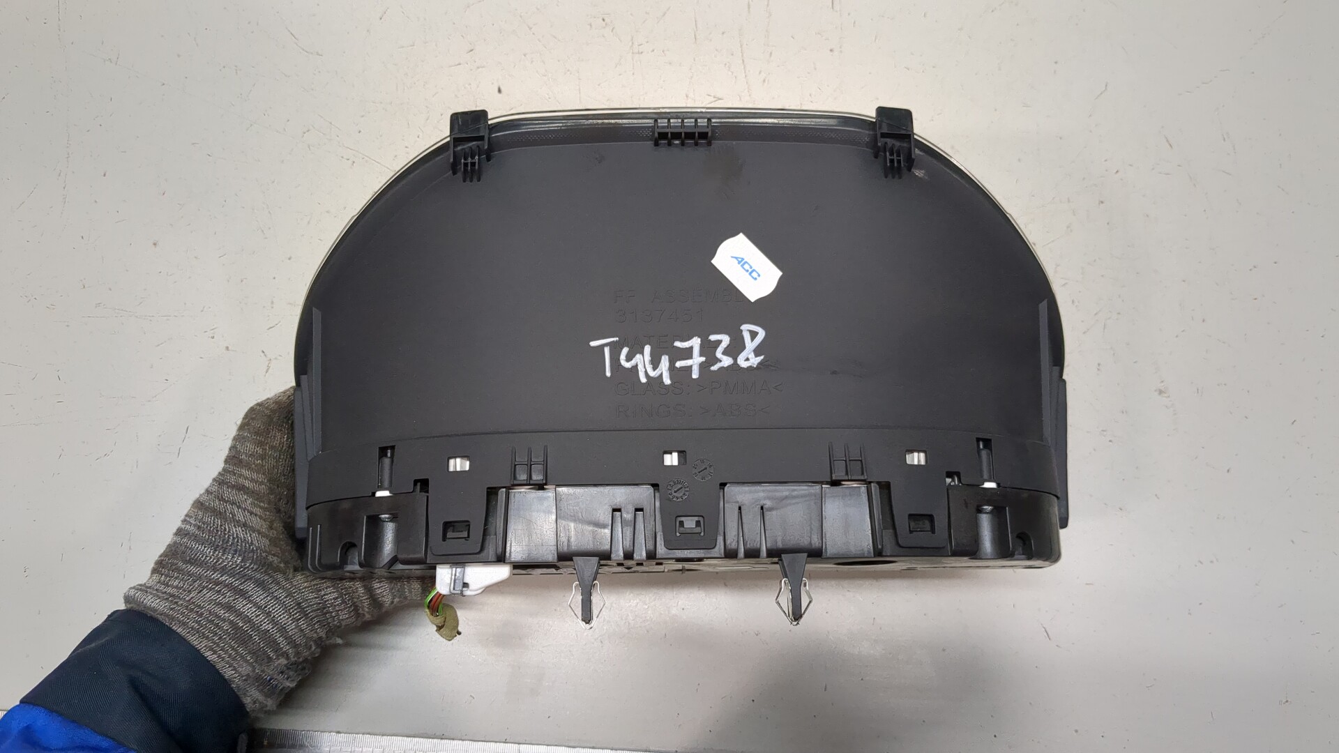 Панель приборов