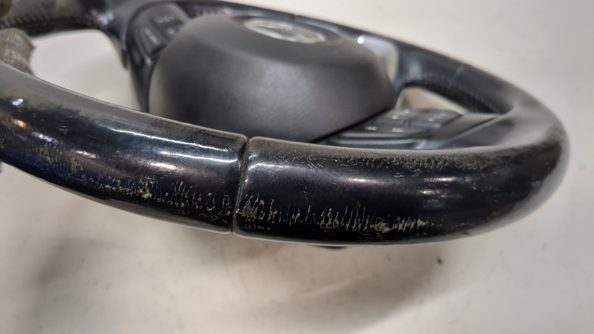 Рулевое колесо (руль)