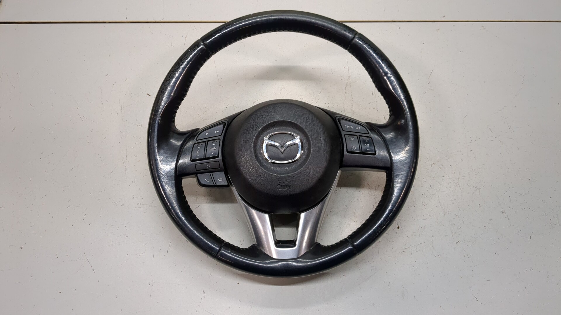 Рулевое колесо (руль)