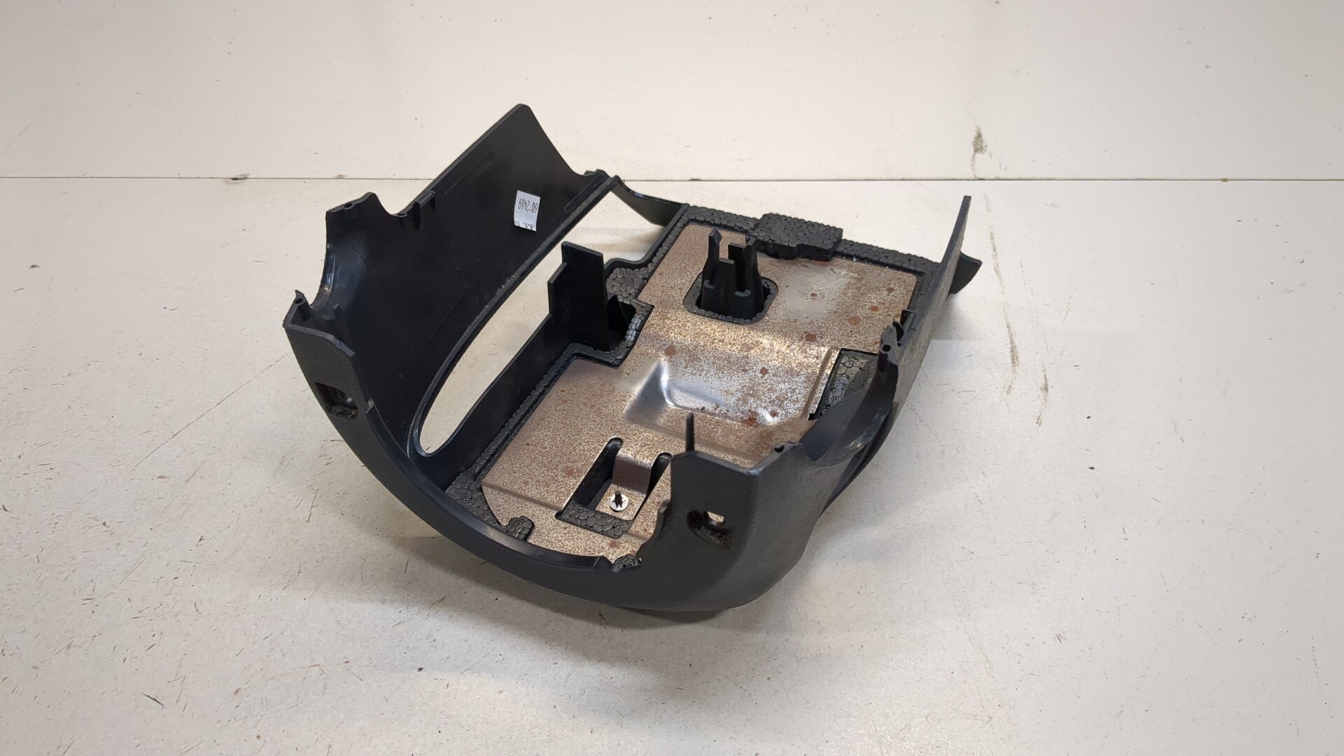 Кожух рулевой колонки