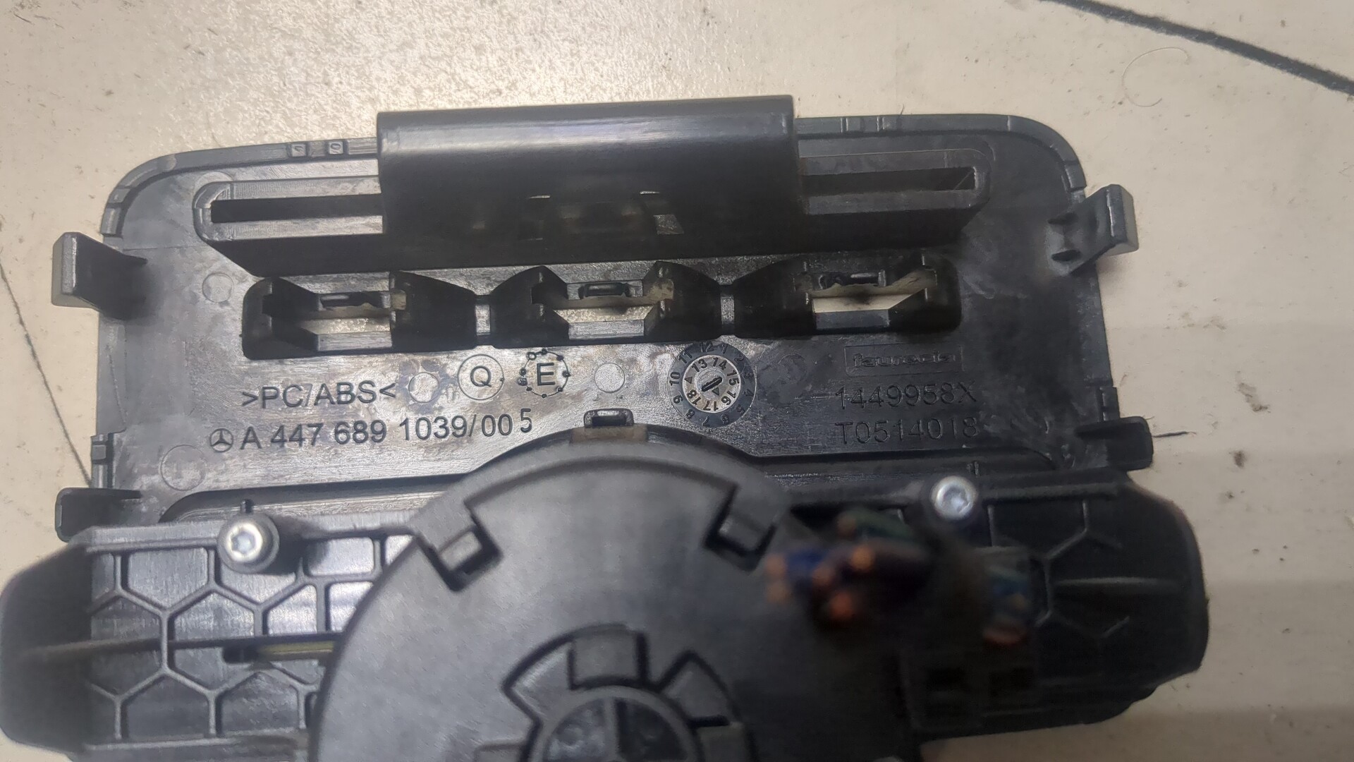 Переключатель света фар