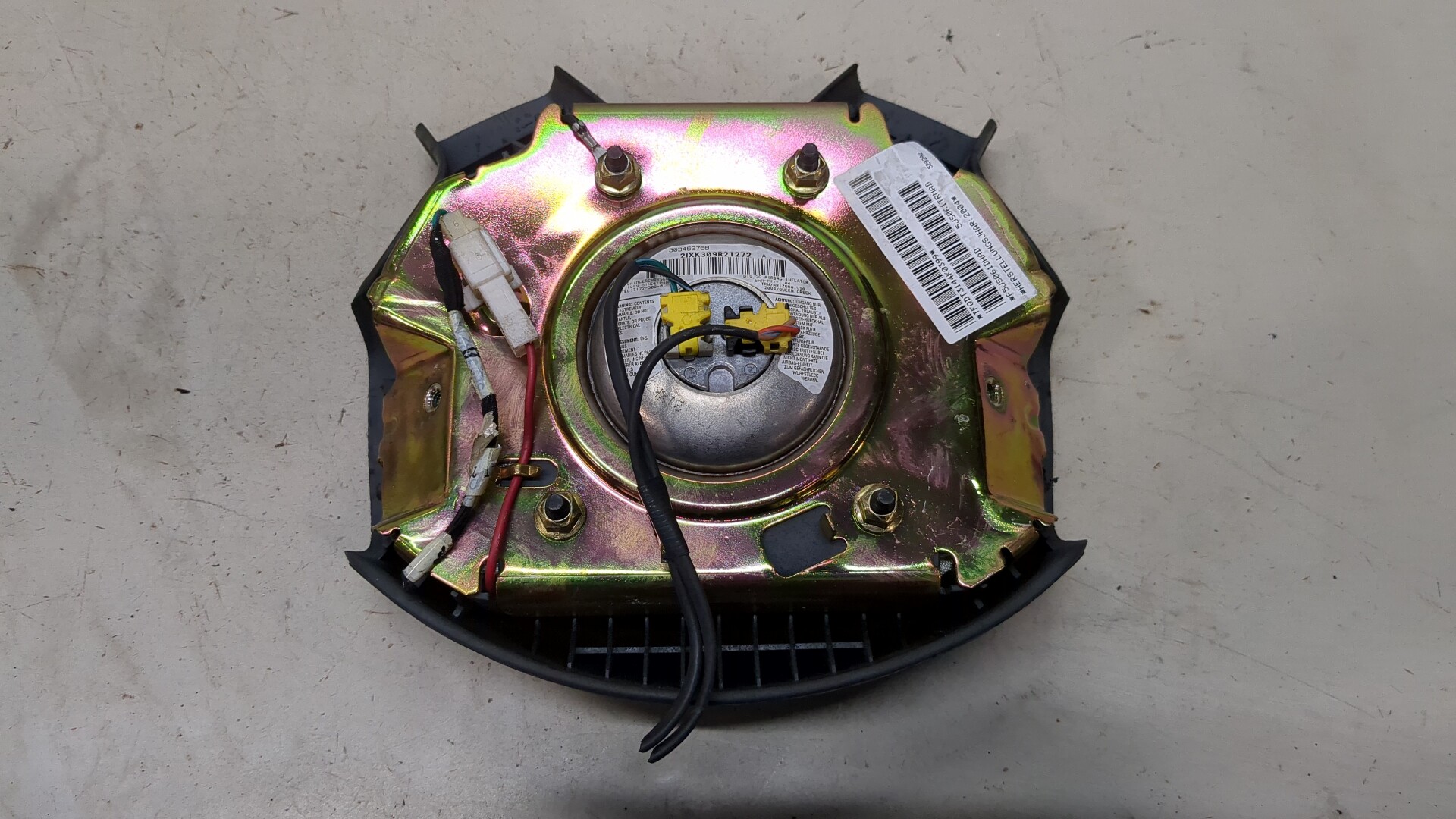 Подушка безопасности в рулевое колесо