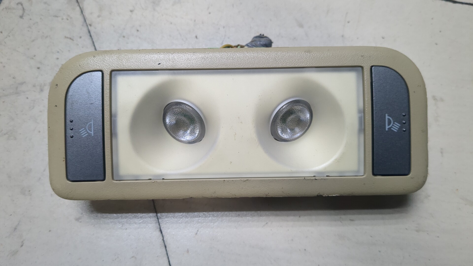 Плафон салонный