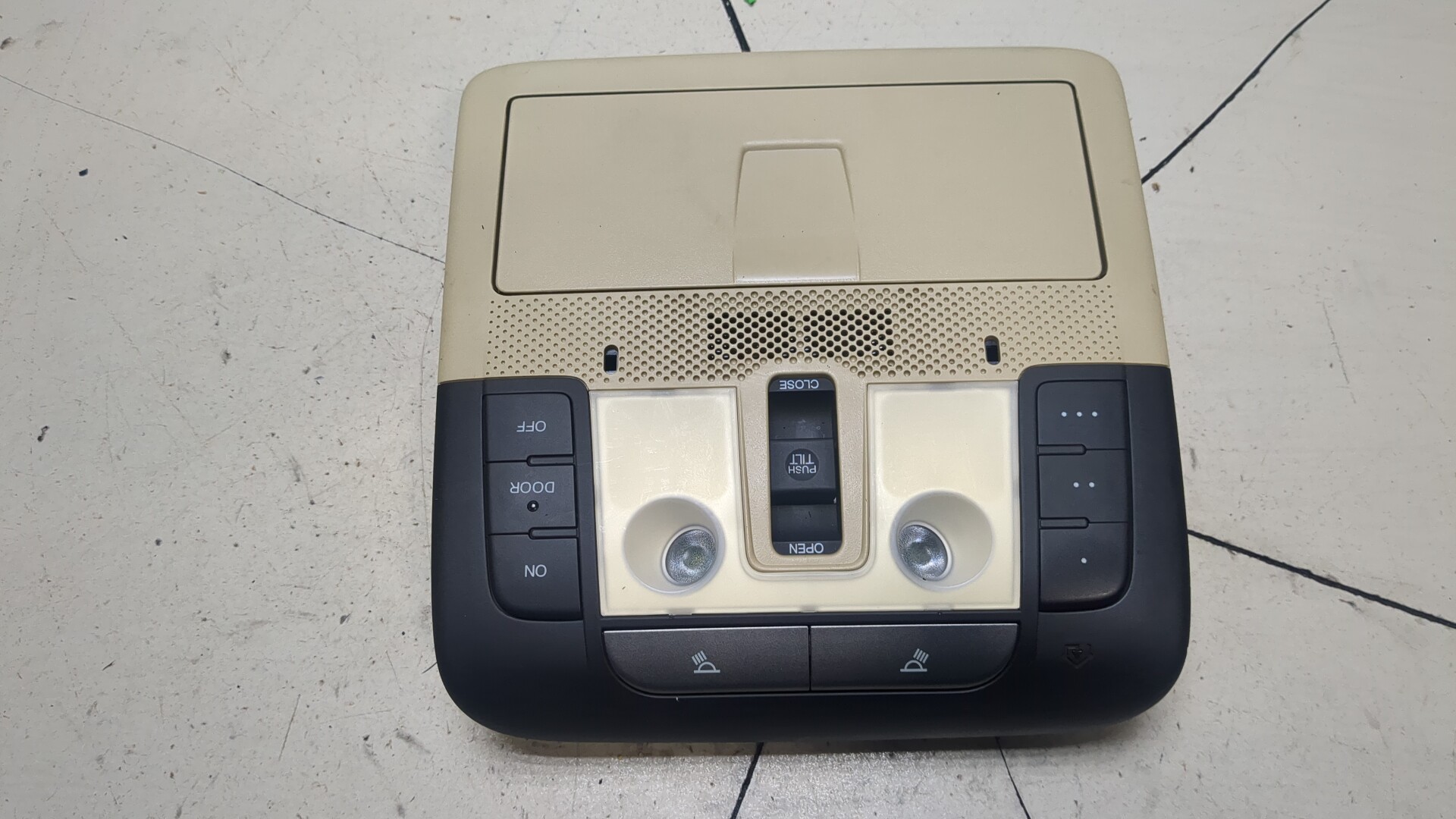 Плафон салонный