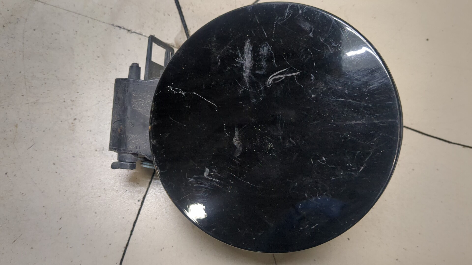 Лючок бензобака