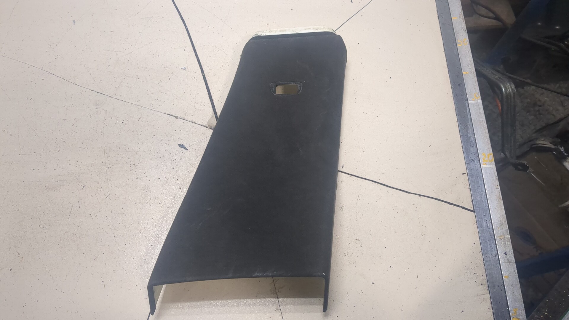 Обшивка стойки