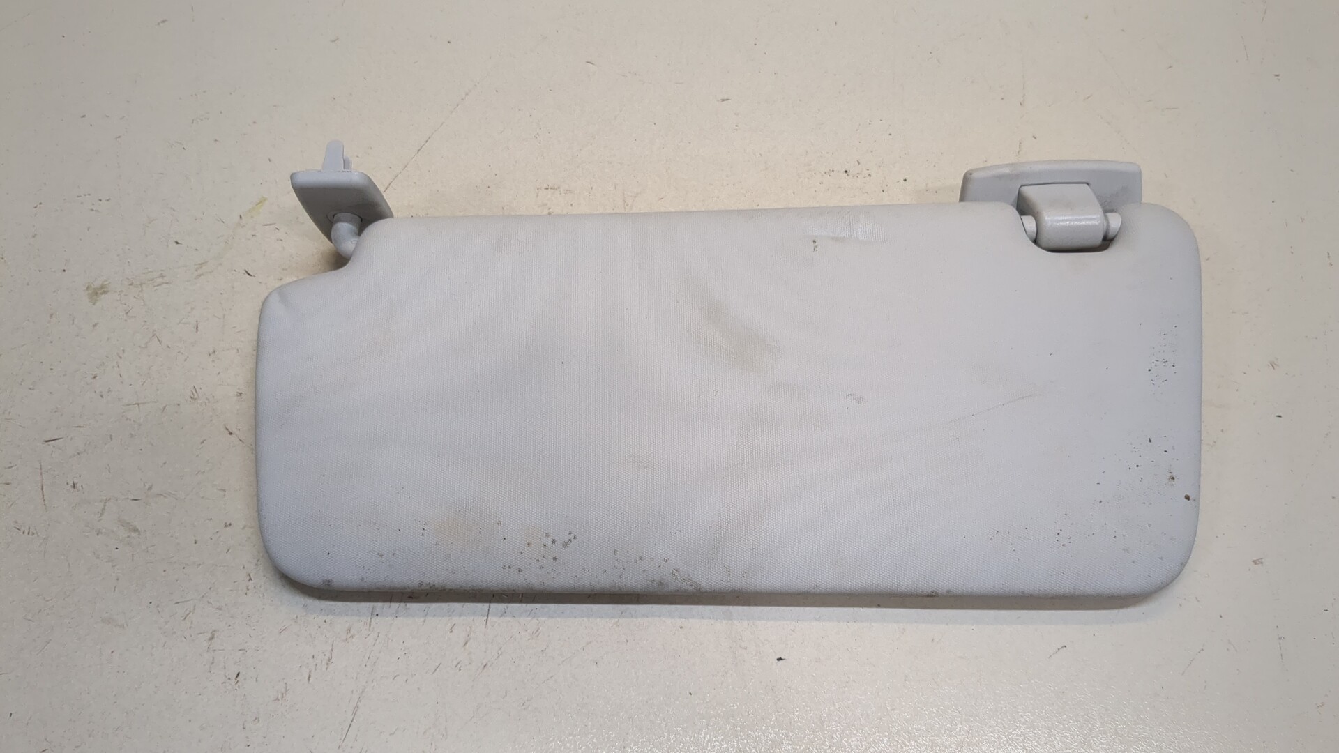 Козырек солнцезащитный