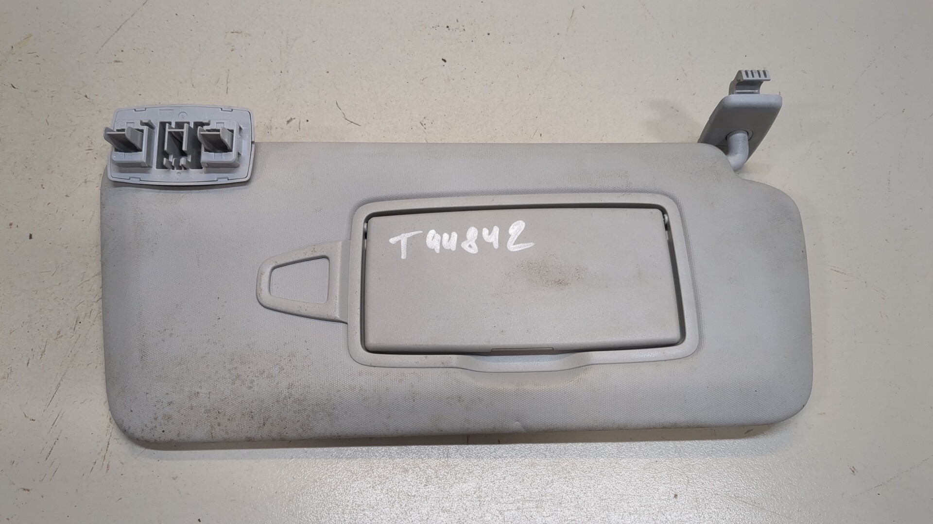 Козырек солнцезащитный