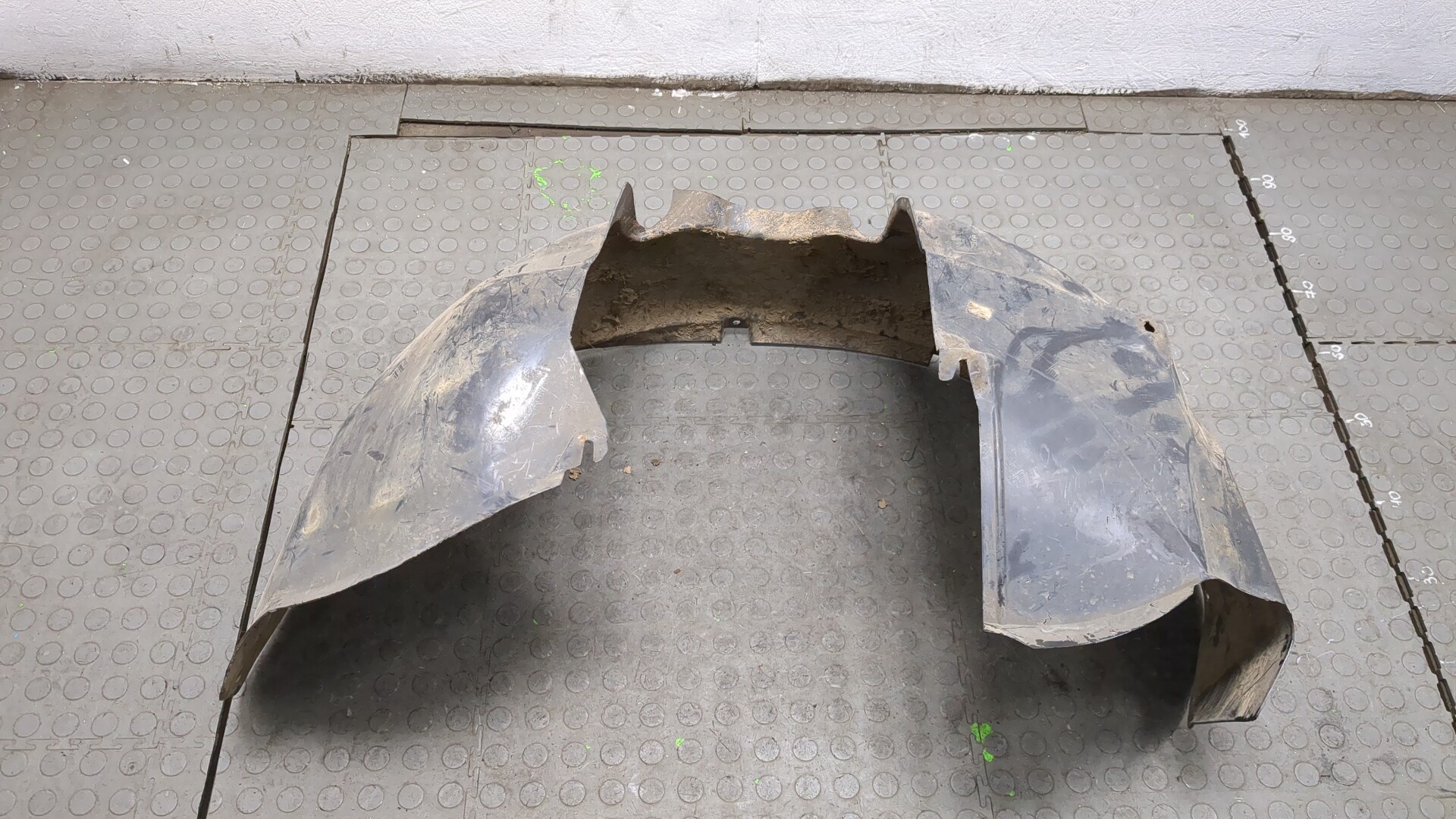 Локер передний левый