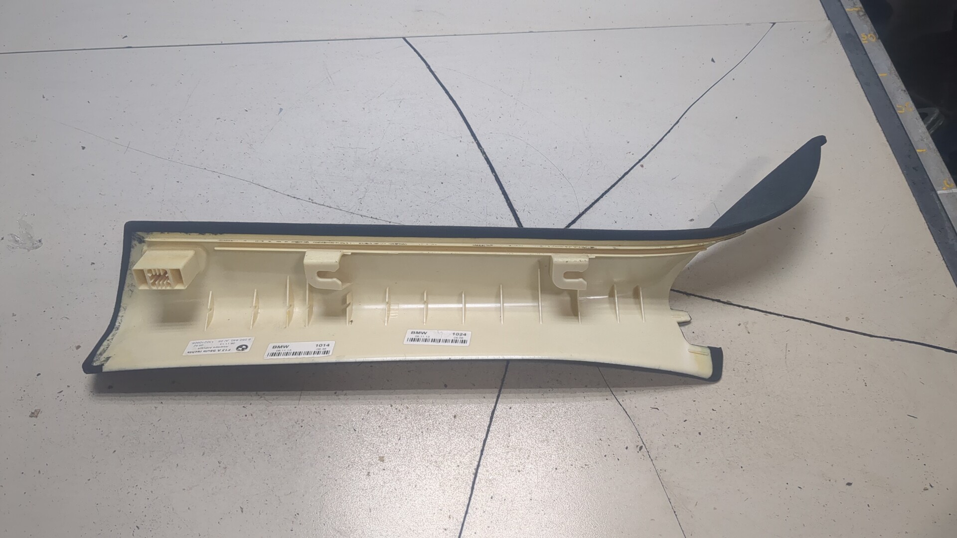 Обшивка стойки