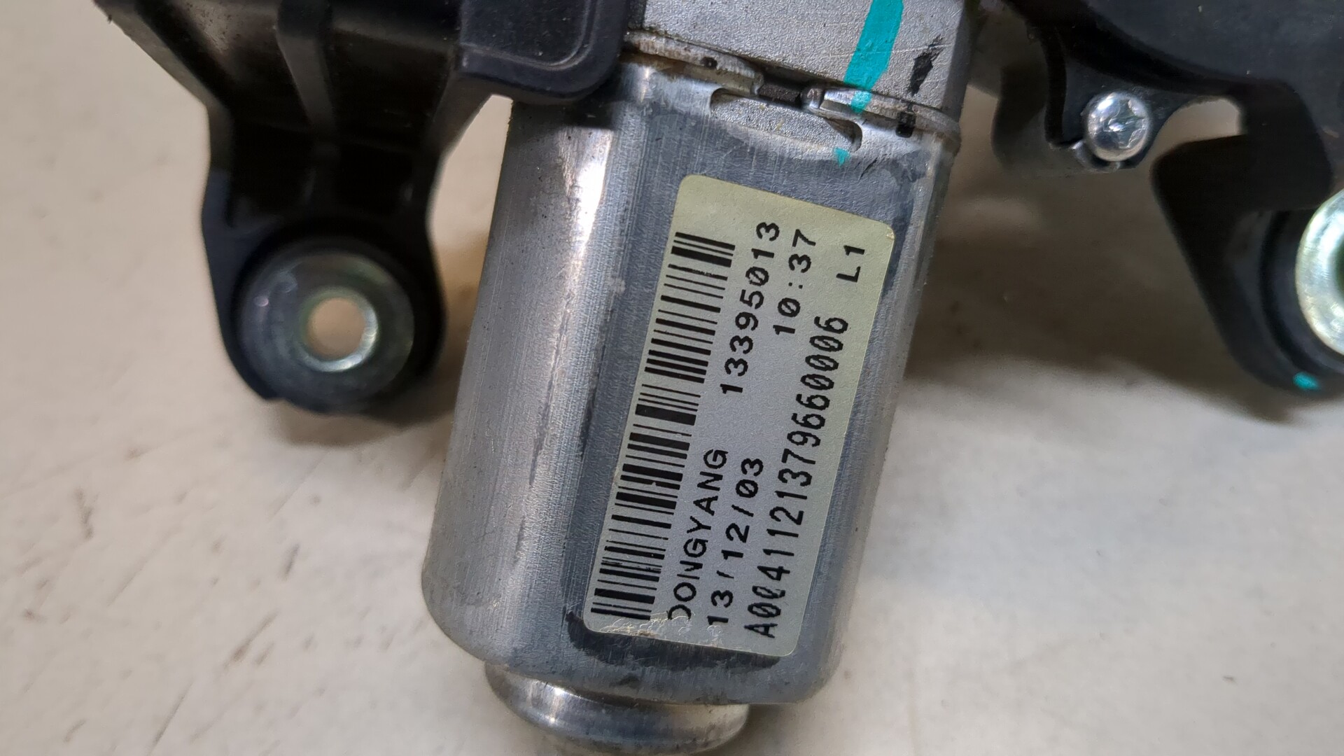 Моторчик стеклоочистителя задний