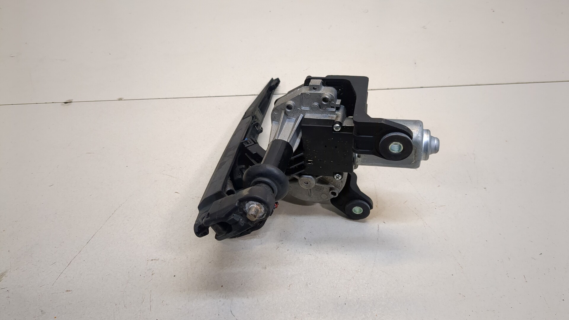 Моторчик стеклоочистителя задний