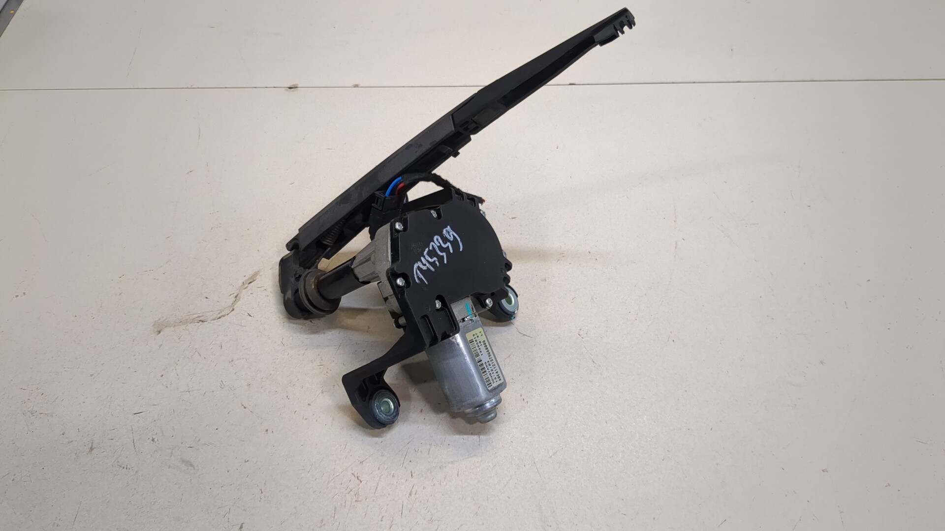 Моторчик стеклоочистителя задний