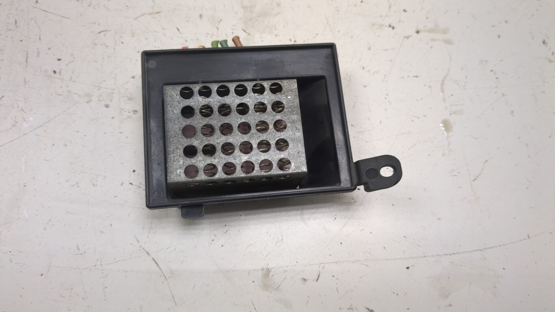 Резистор отопителя