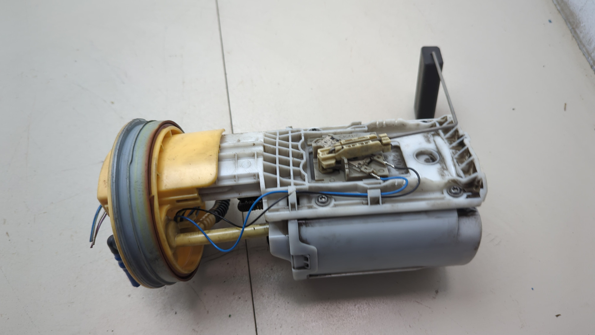 Насос топливный электрический