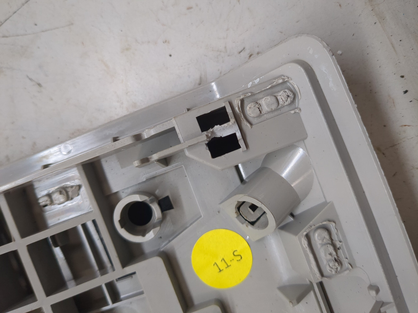 Плафон салонный