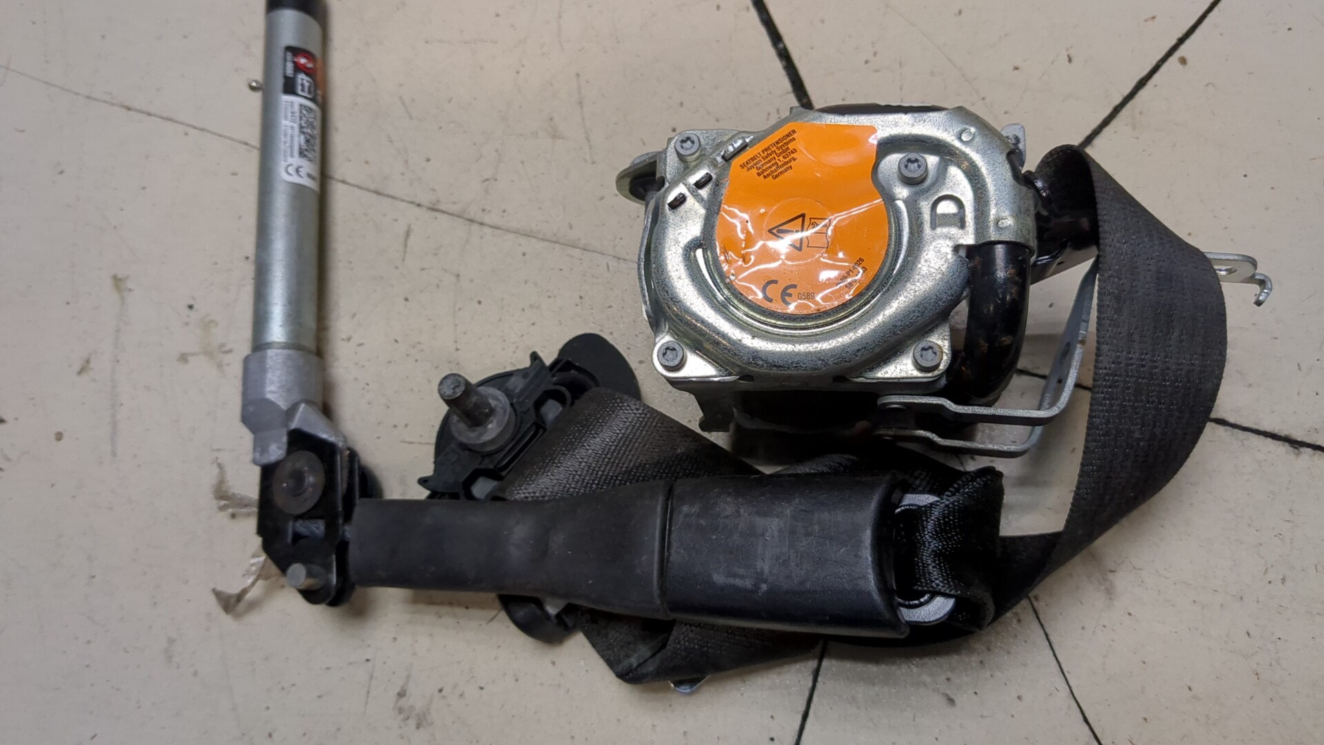 Ремень безопасности