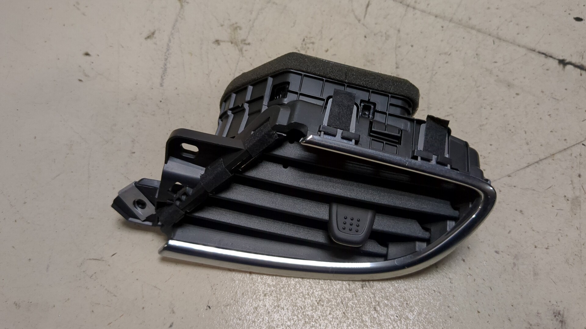 Дефлектор воздушный