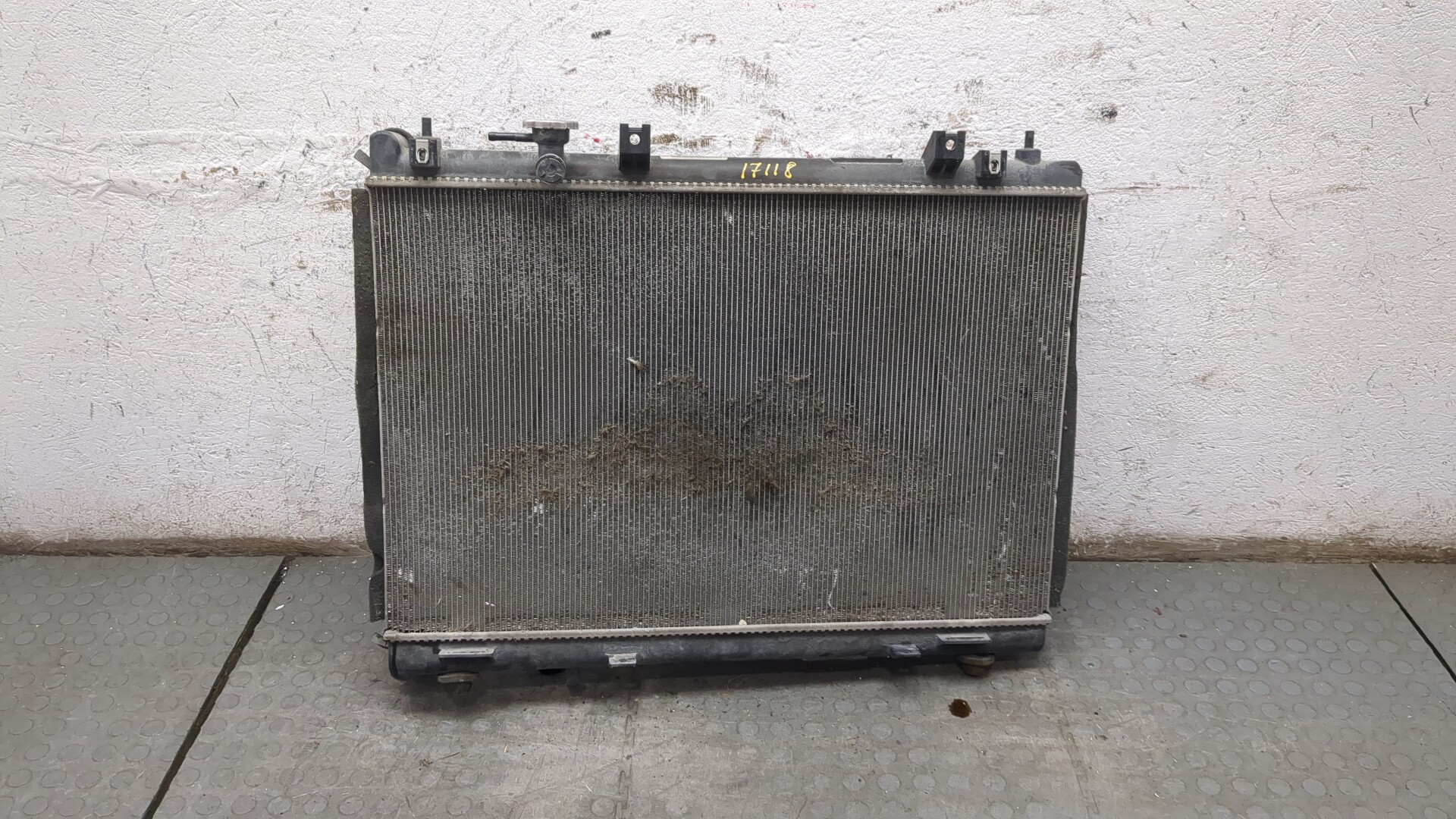 Радиатор охлаждения двигателя основной