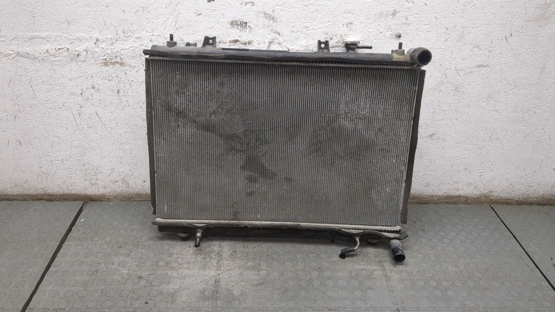 Радиатор охлаждения двигателя основной