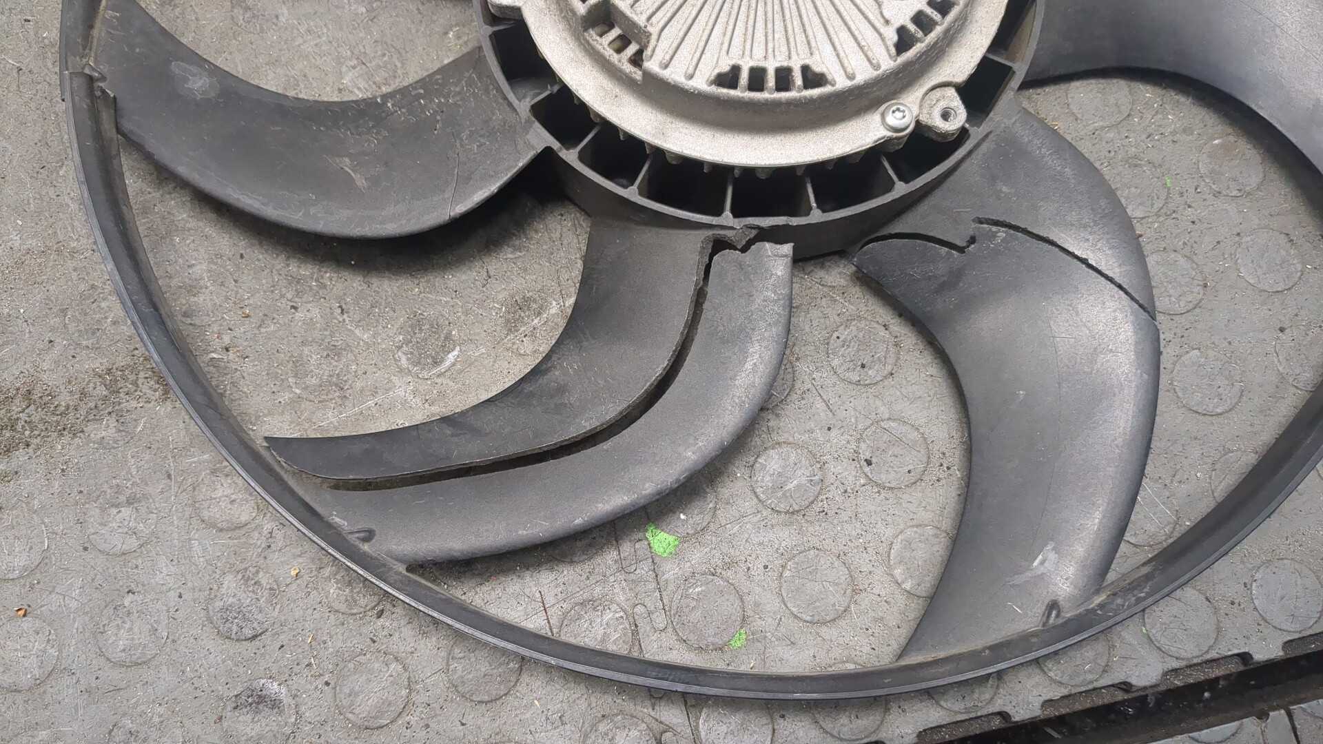 Вентилятор радиатора