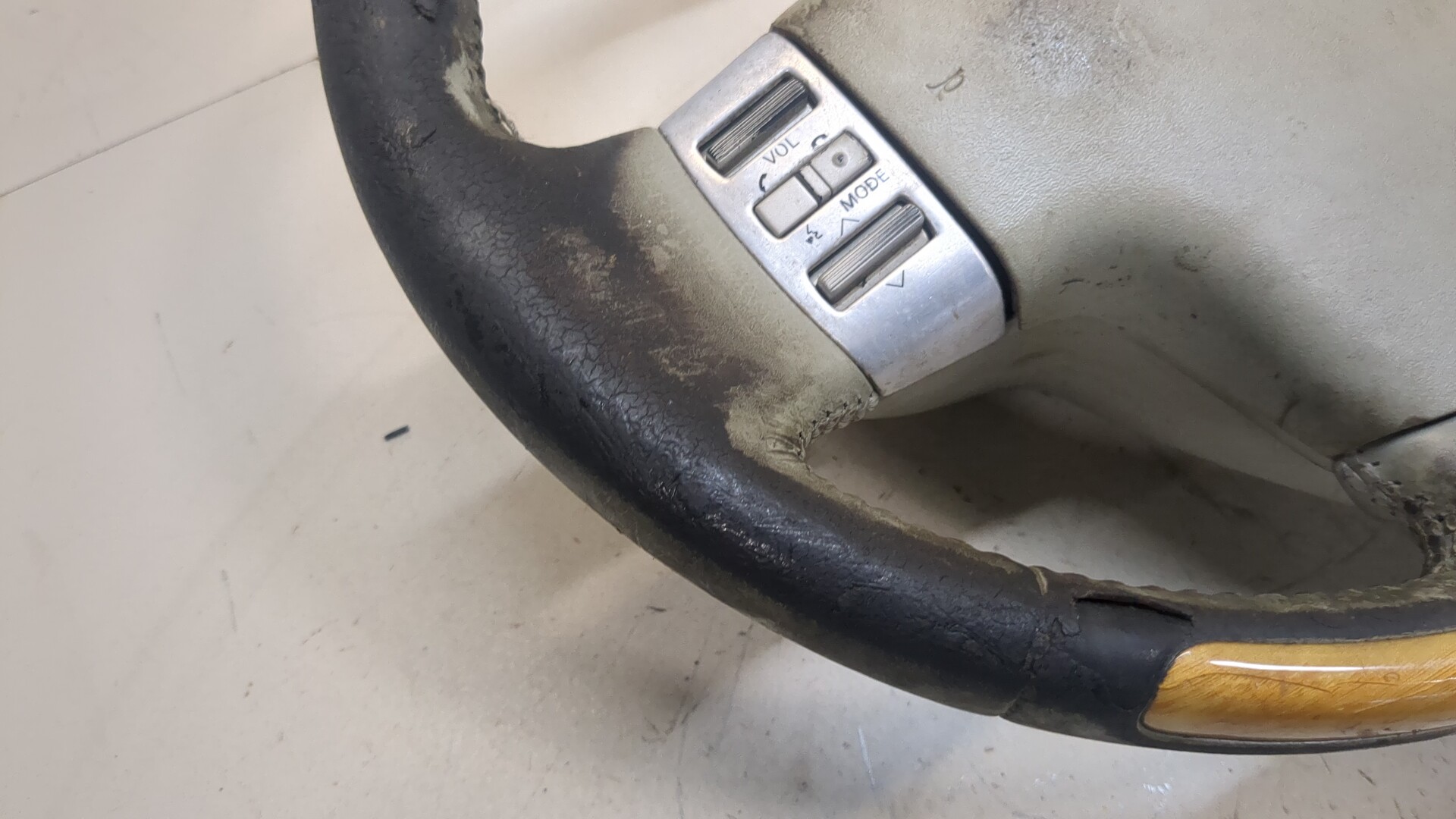 Рулевое колесо (руль)