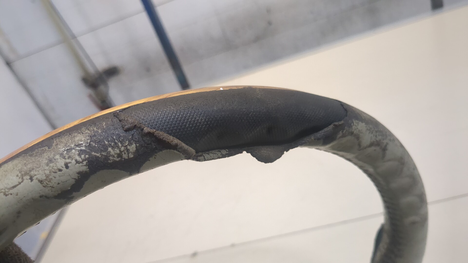 Рулевое колесо (руль)