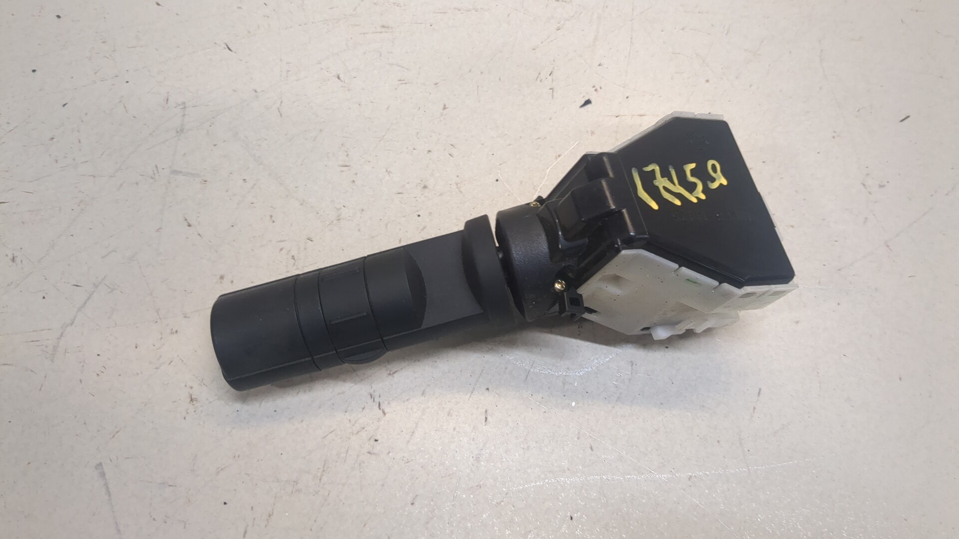 Переключатель поворотов подрулевой